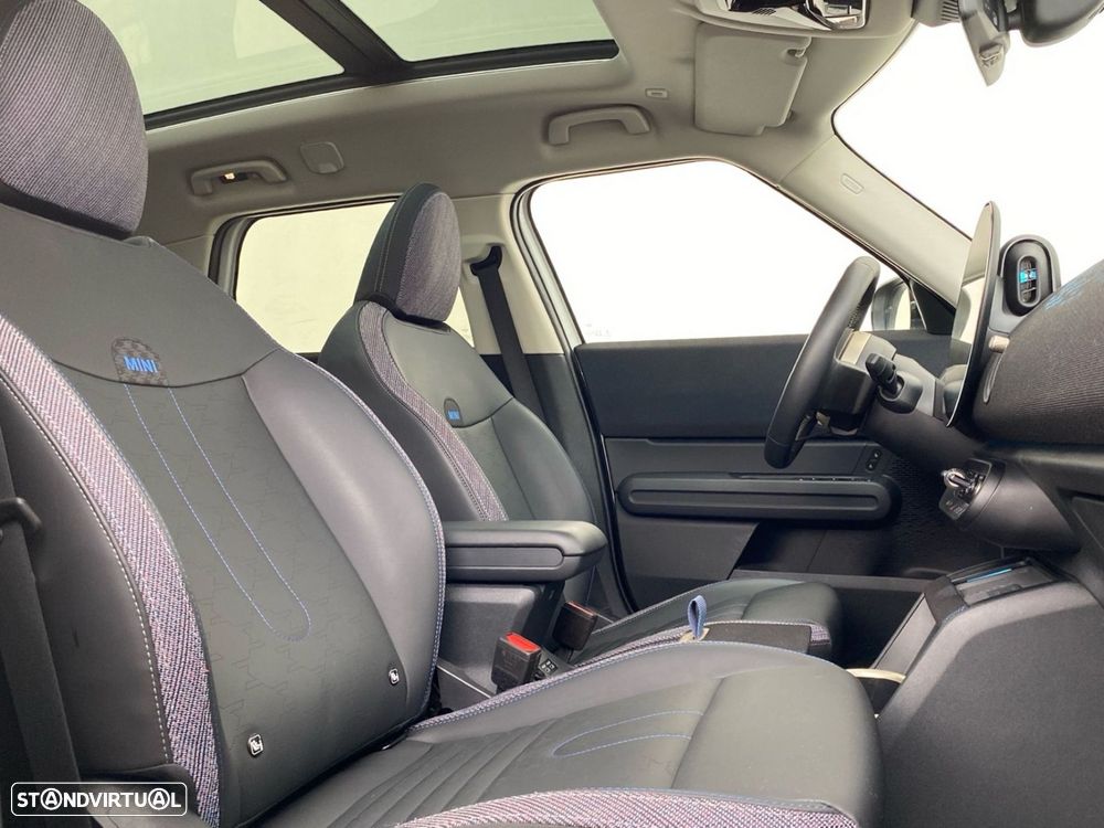 MINI Countryman E Classic M - 18