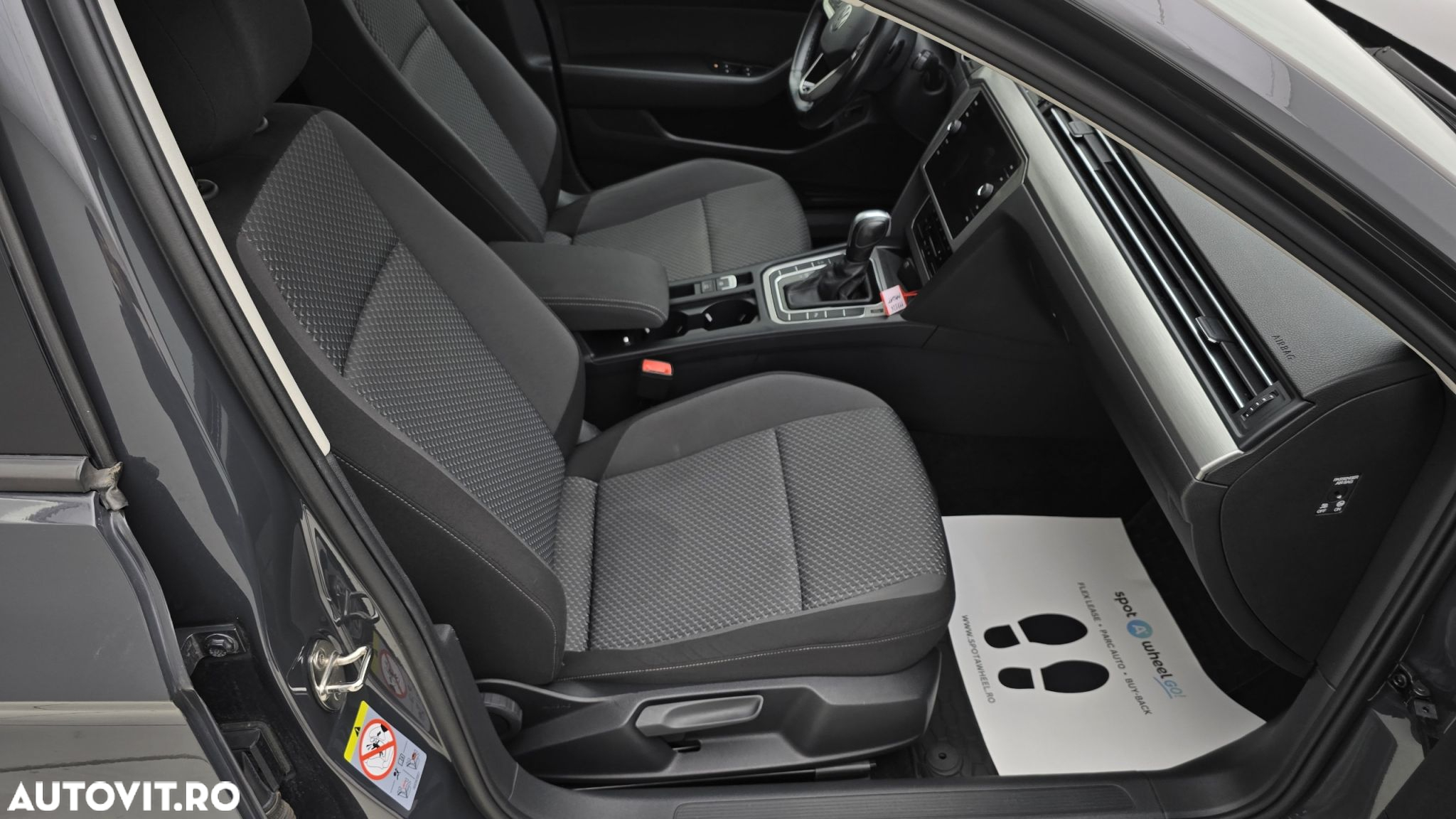 Volkswagen Passat 2.0 TDI DSG Advance - 19