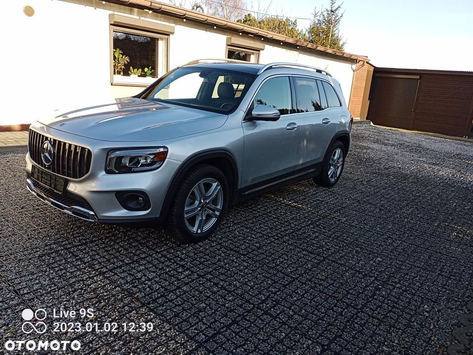 Mercedes-Benz GLB 250 4-Matic 8G-DCT - 3