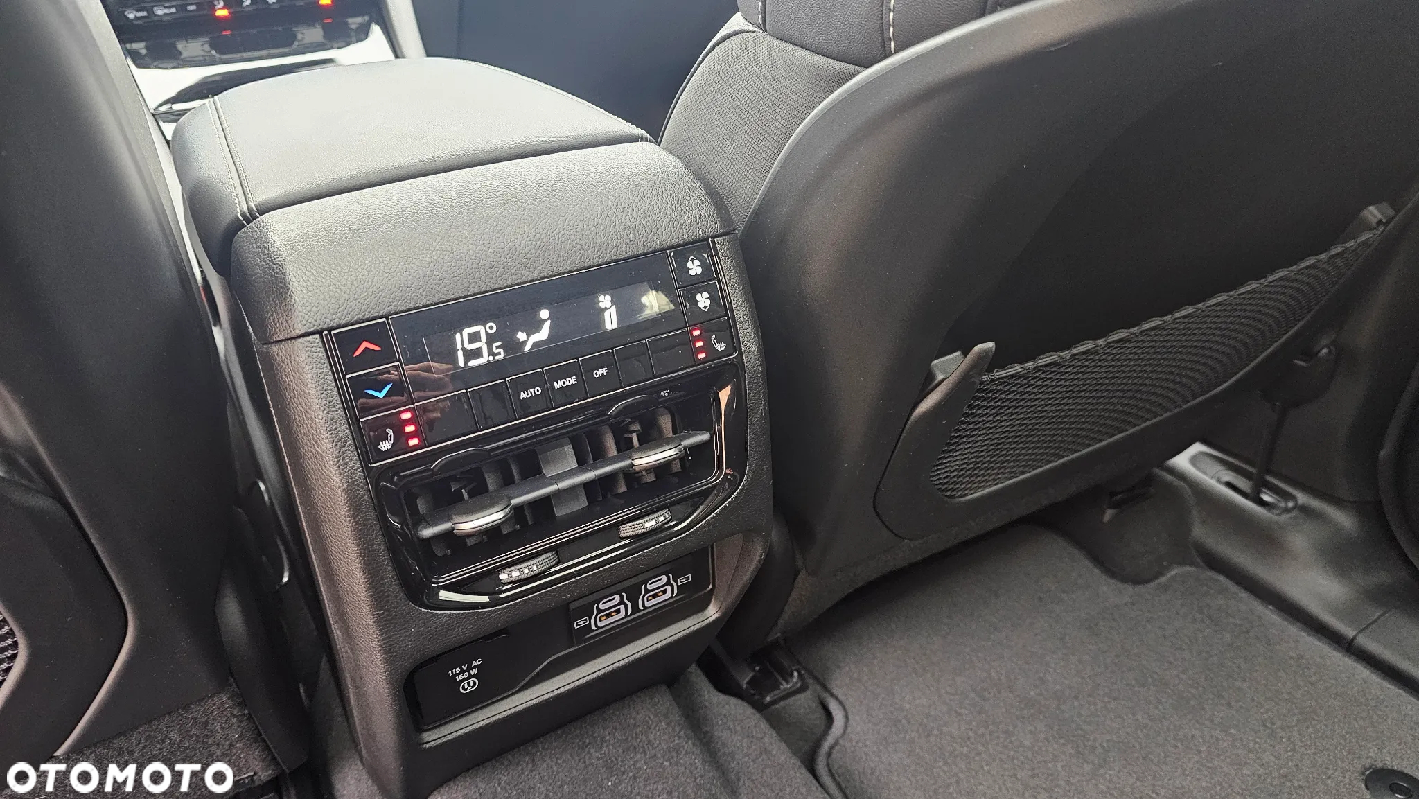 Jeep Grand Cherokee - 21