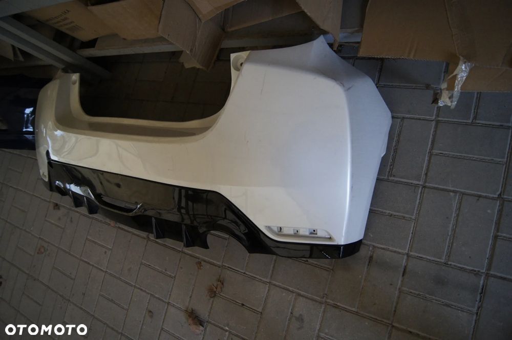 Zderzak Tył Toyota Yaris 4 IV GR Sport 20- - 2