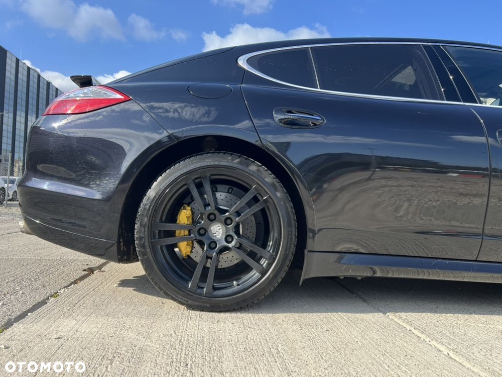 Porsche Panamera - 17