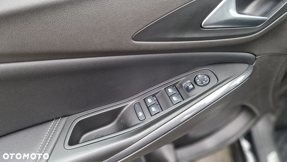 Opel Grandland X 1.5 D Start/Stop Business Elegance - 17