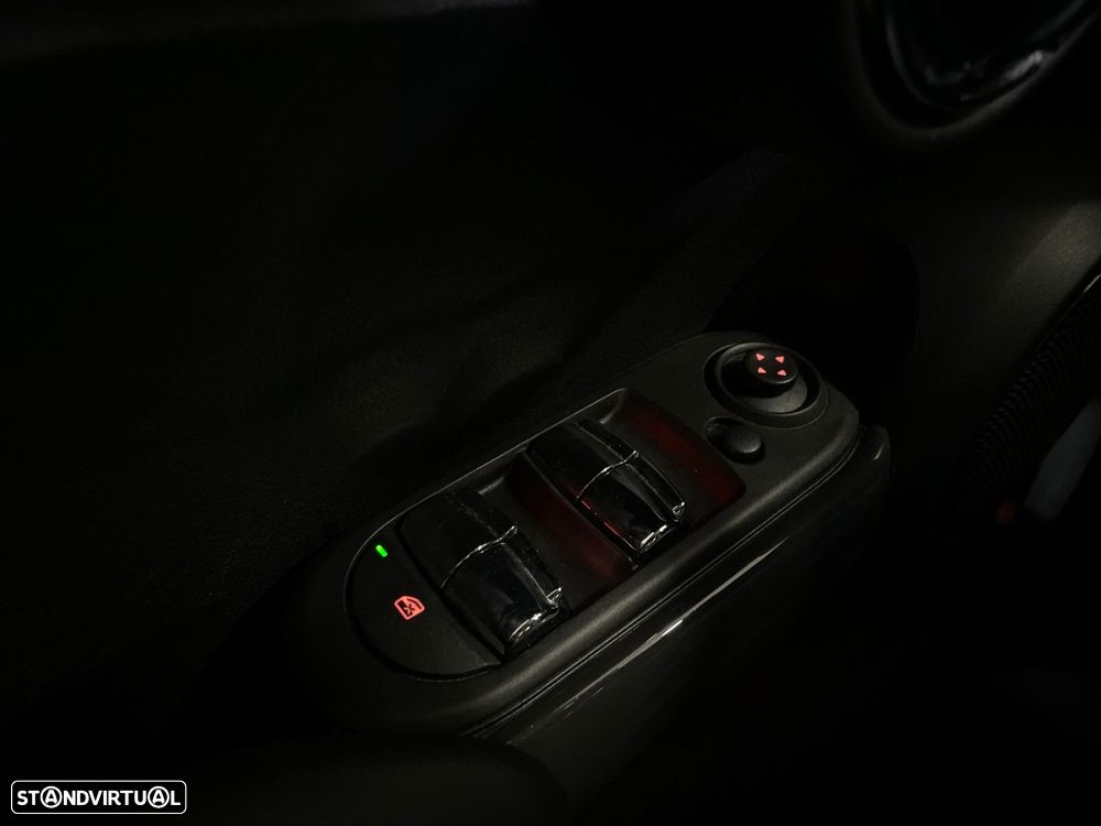 MINI 5 Portas One D - 36