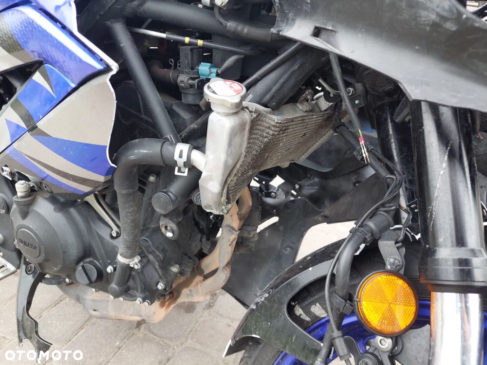 Yamaha R3 - 12