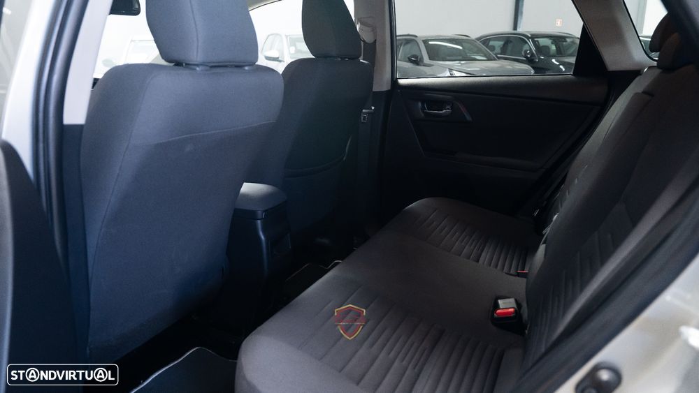 Toyota Auris Touring Sports 1.8 HSD Comfort+Navi - 39