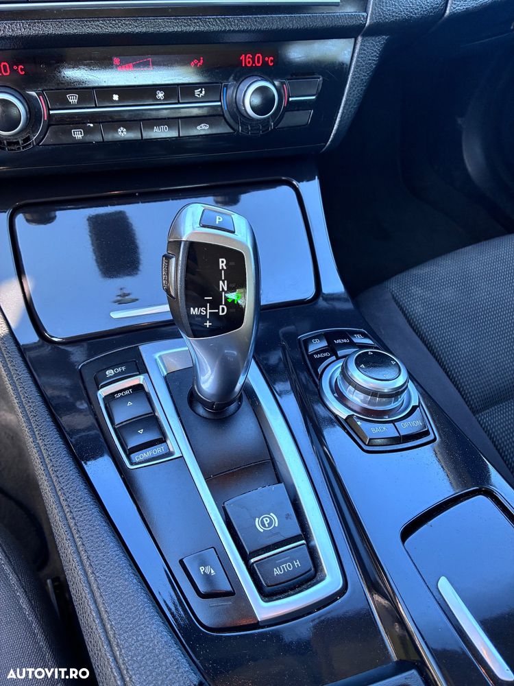 BMW Seria 5 520i Aut. - 16