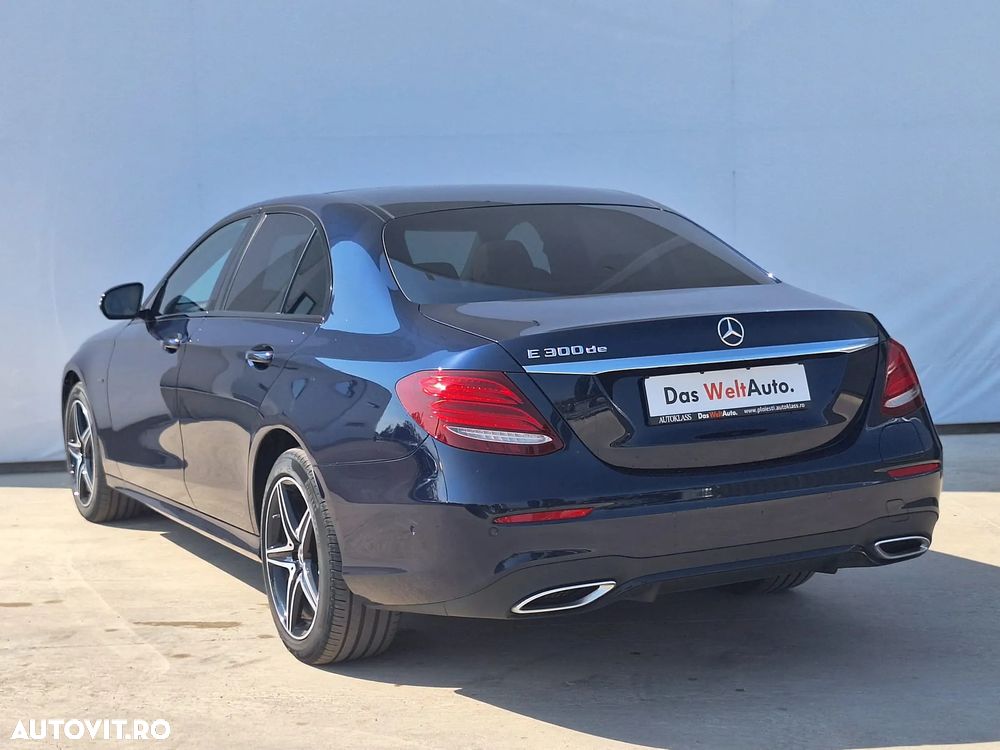 Mercedes-Benz E 300 de Aut. - 3