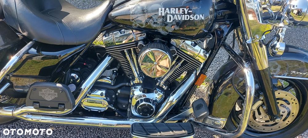 Harley-Davidson Touring Road King - 11