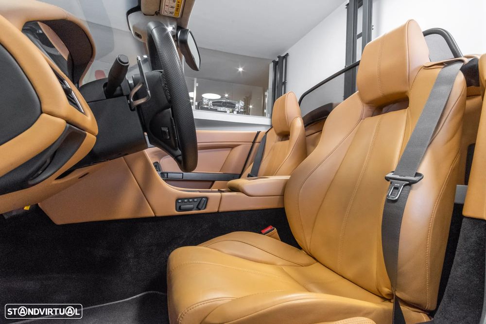 Aston Martin Vantage Roadster V8 Sportshift - 11