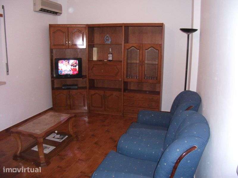 Apartamento T2 Torre da Marinha - Grande imagem: 5/12