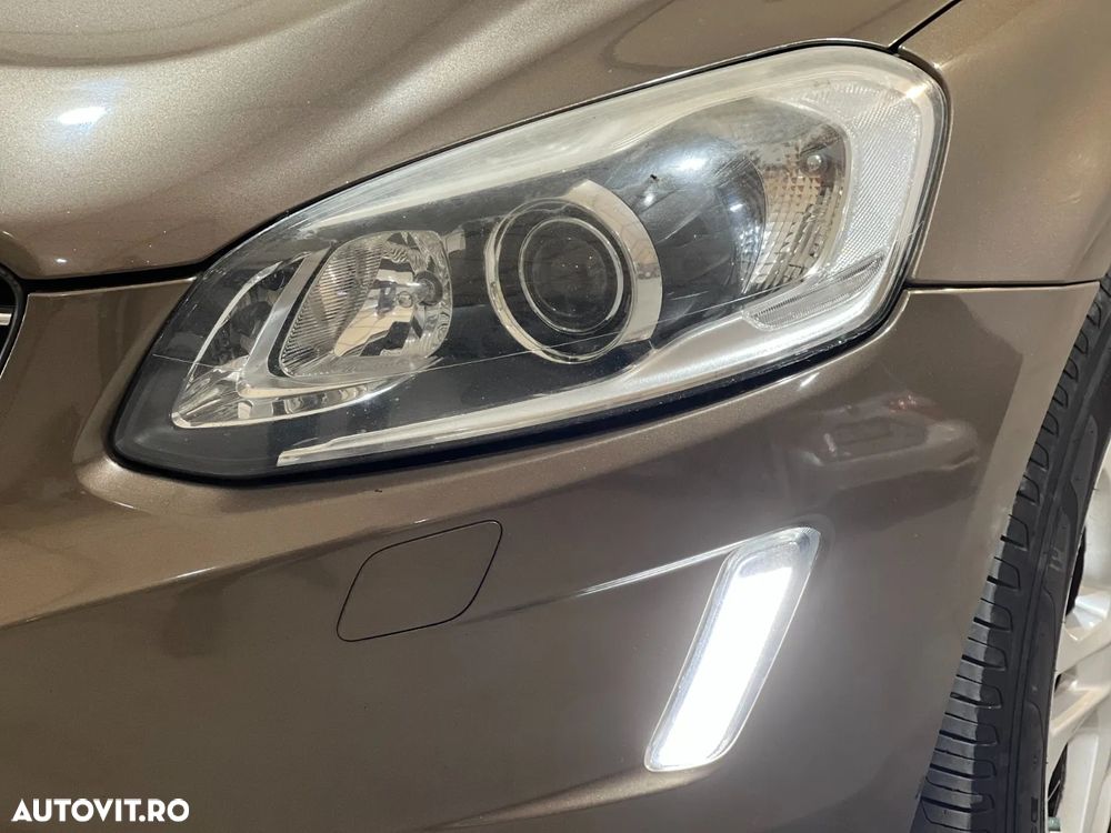 Volvo XC 60 D4AWD Momentum - 9