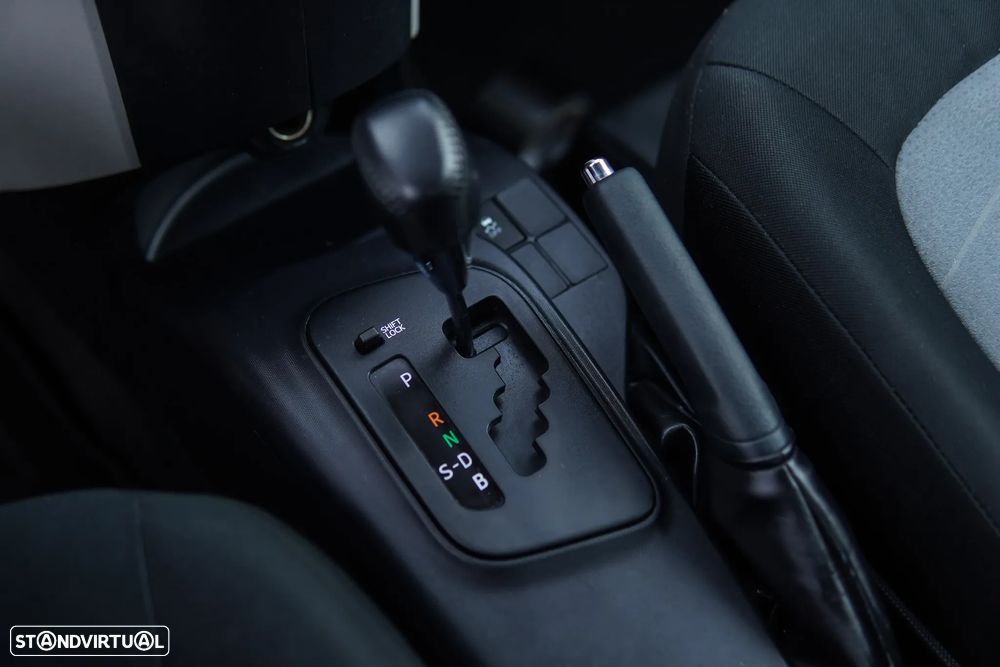 Toyota iQ 1.0 VVT-i 2 MultiDrive EP+NAVI+Bluetooth - 44