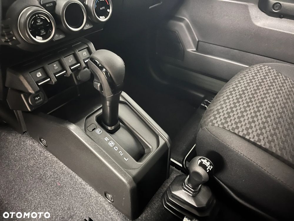 Suzuki Jimny - 13
