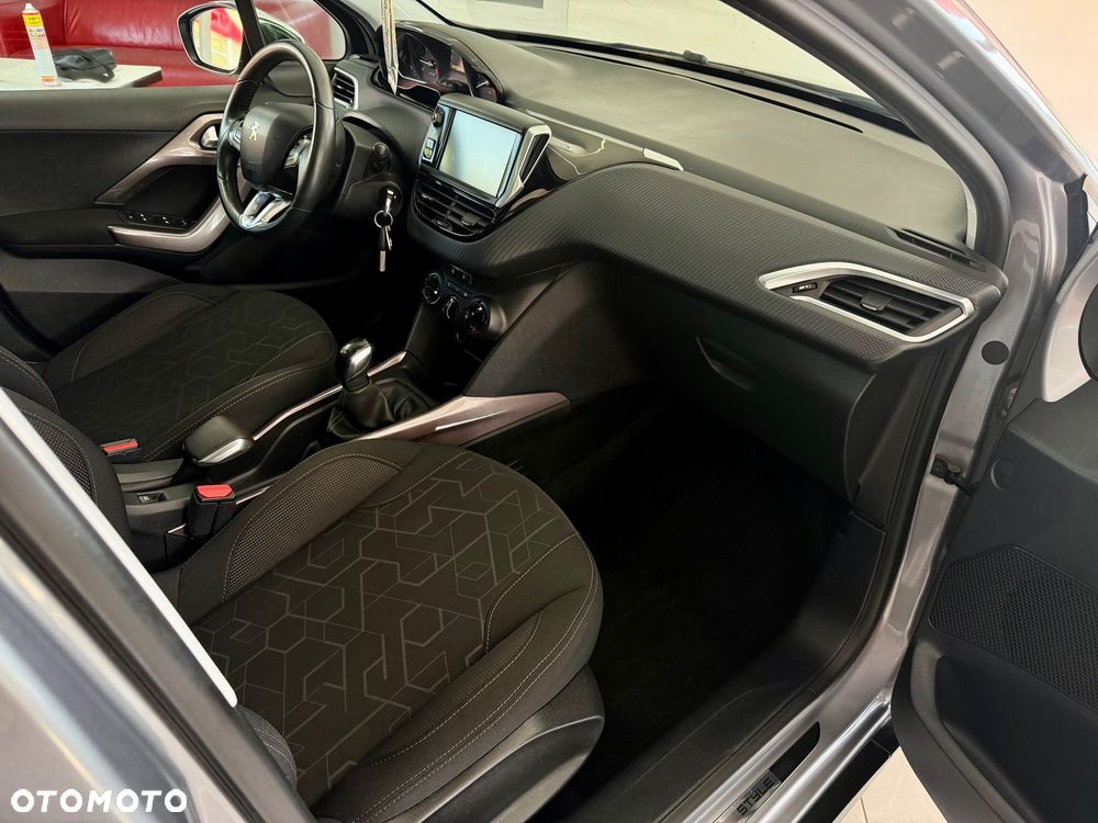 Peugeot 2008 PureTech 82 Style - 5