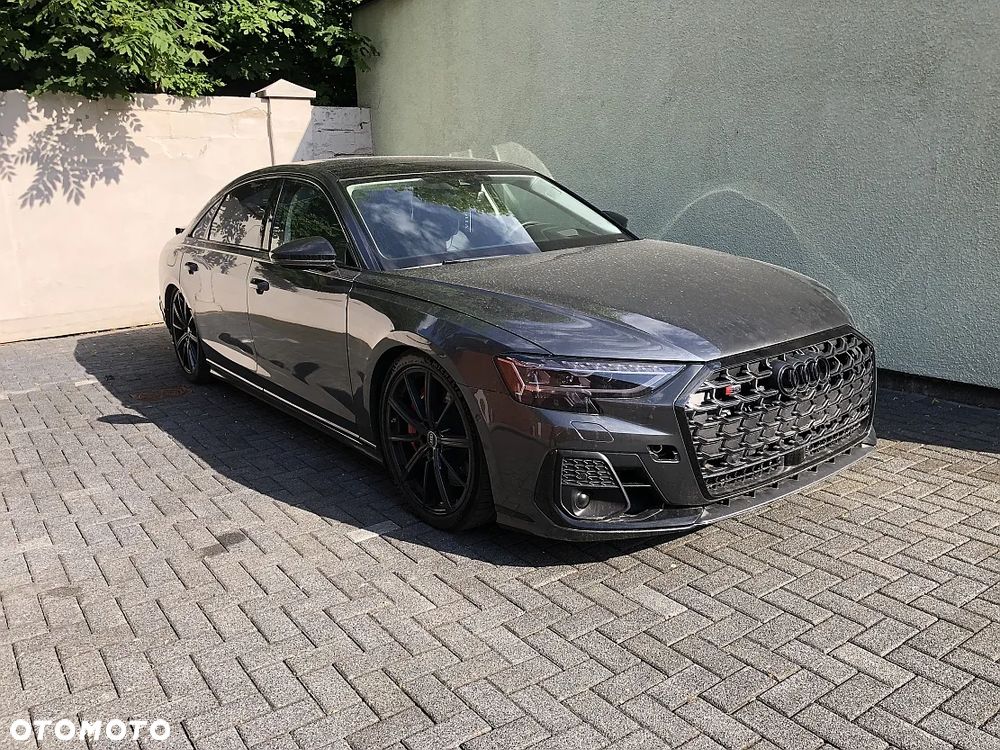 Audi S8 - 29