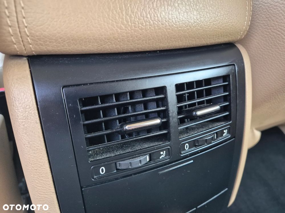 Volkswagen Touareg 3.0 V6 TDI DPF Automatik Individual - 12