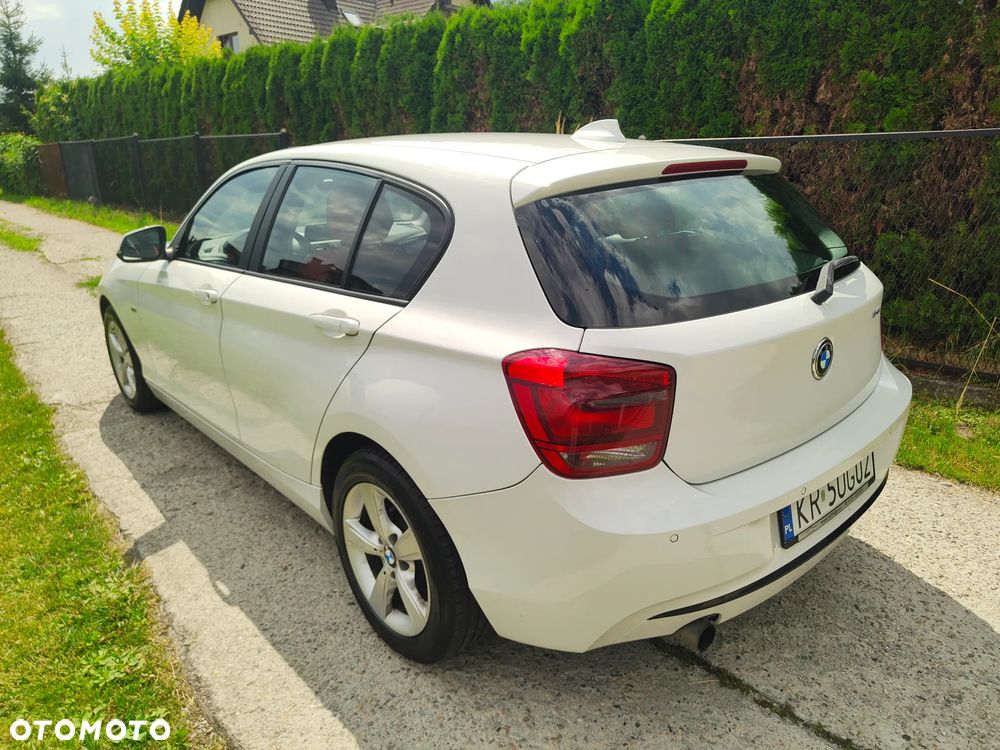 BMW Seria 1 114i Sport Line - 5