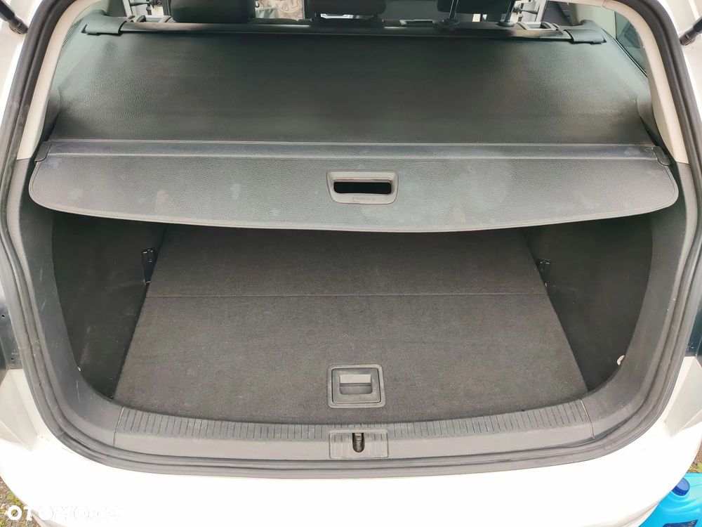 Volkswagen Golf - 8