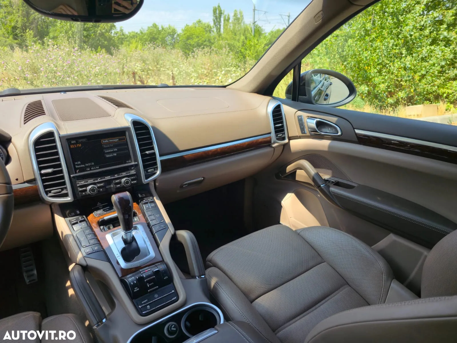 Porsche Cayenne 4.2 L S - 15