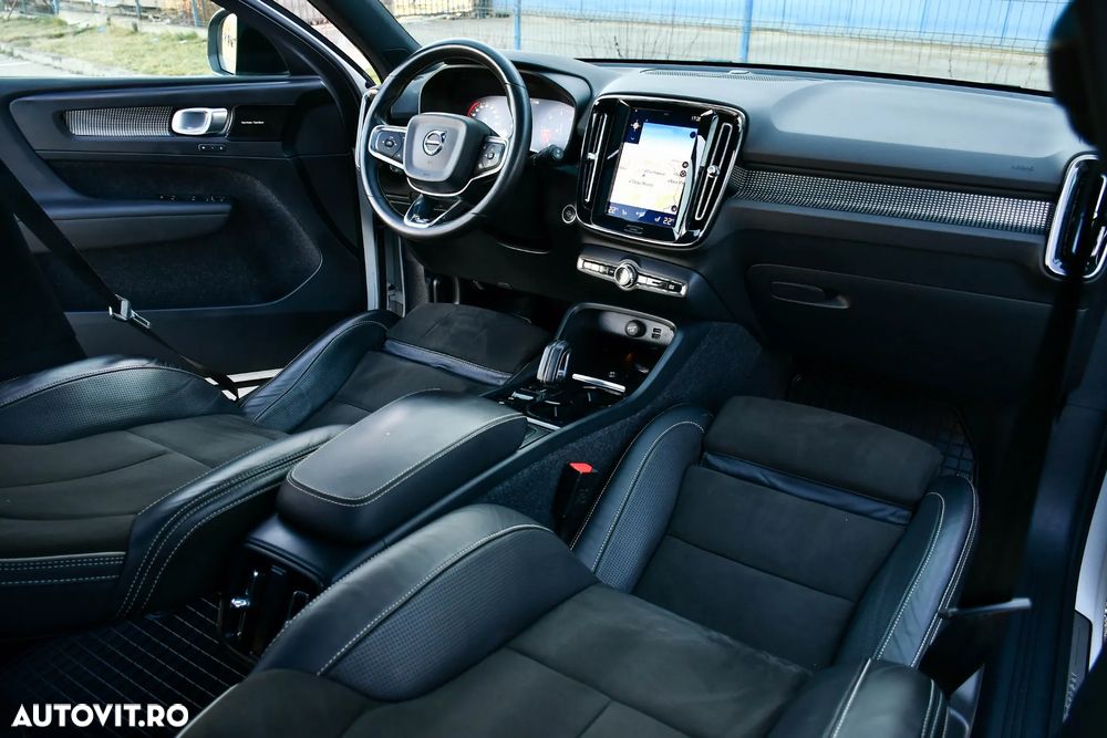 Volvo XC 40 D4 AWD Geartronic R-Design - 12