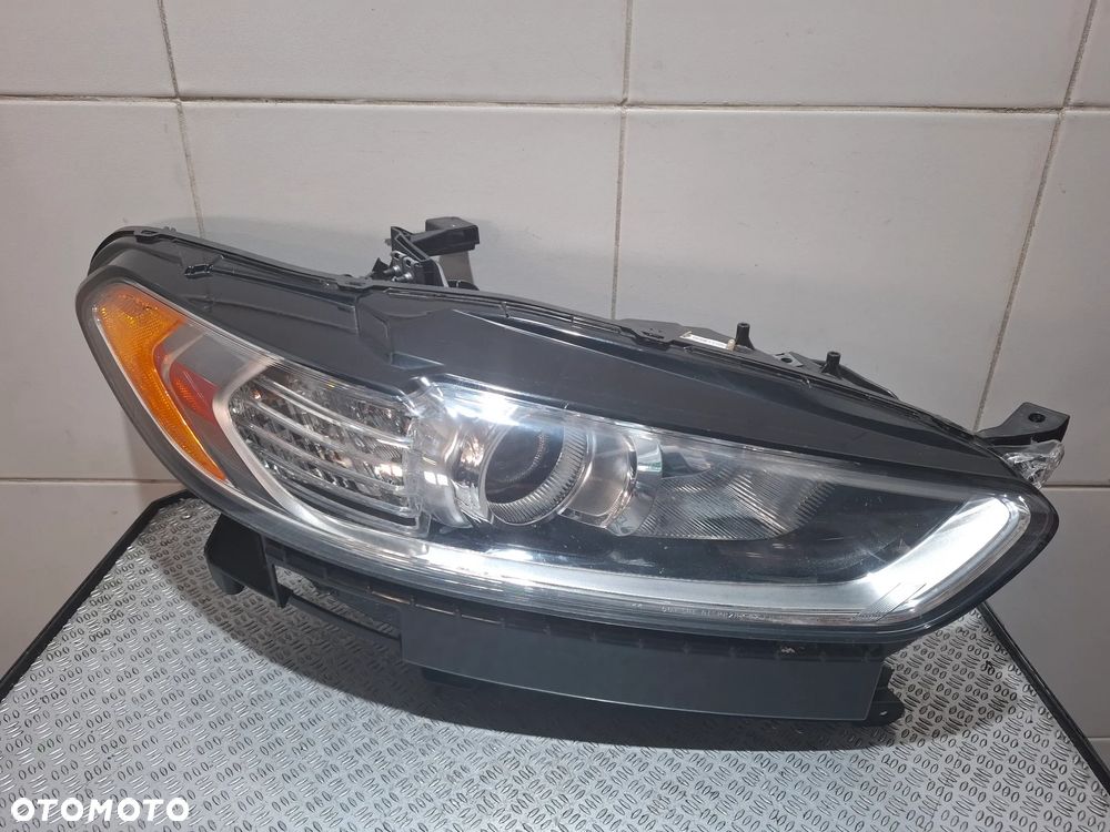 Lampa prawy przód Ford Fusion USA, Mondeo Mk5 R 2013 nr DS7313W029CD zwykła - do założenia - 1