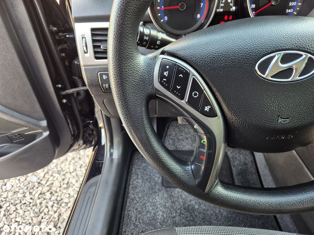 Hyundai i30 blue 1.4 Classic Navigation - 26
