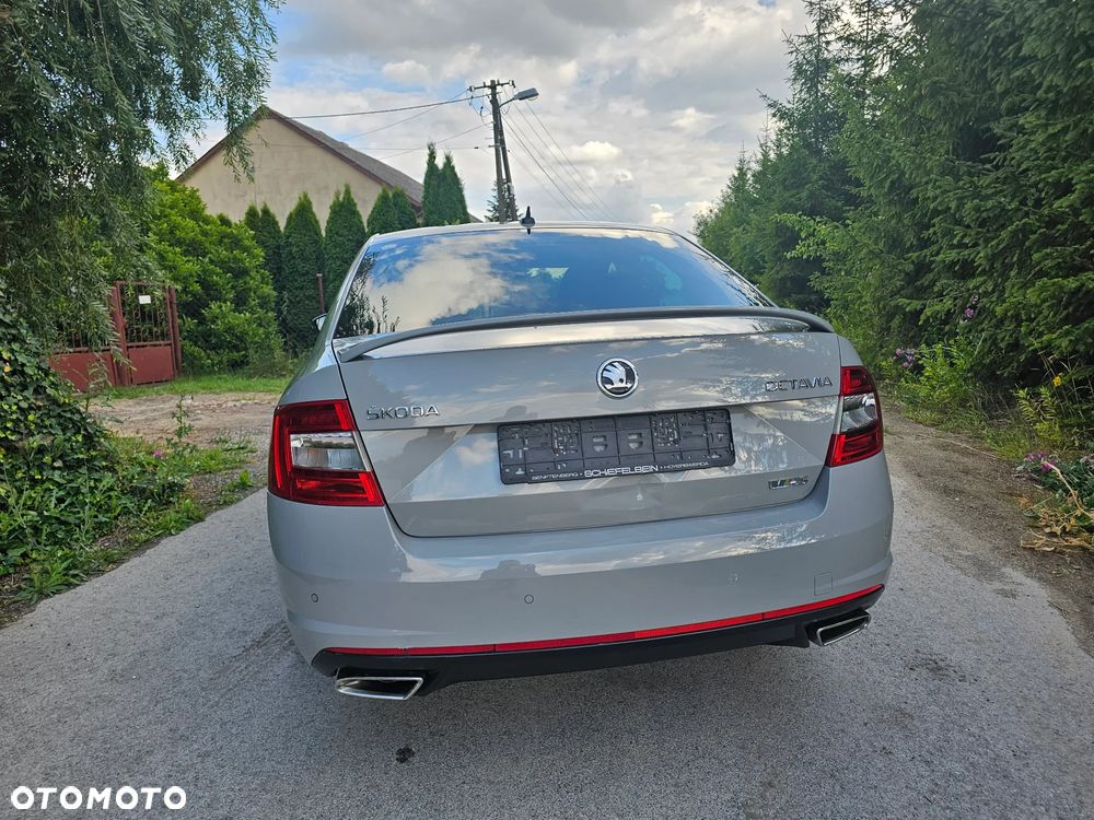 Skoda Octavia 2.0 TDI DSG RS - 8