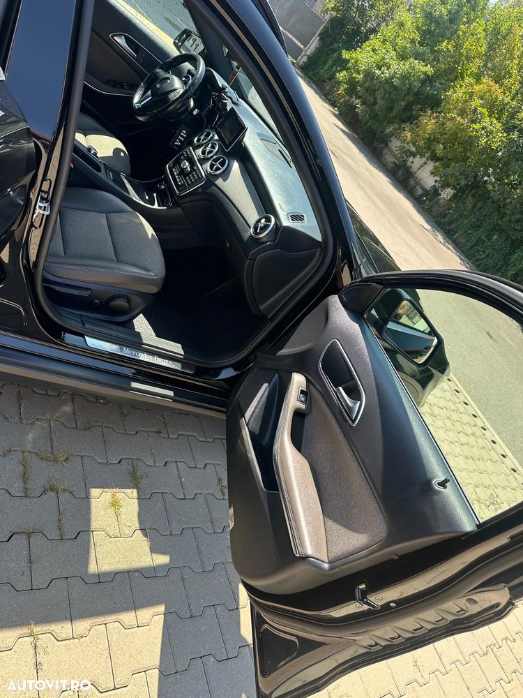 Mercedes-Benz GLA - 8