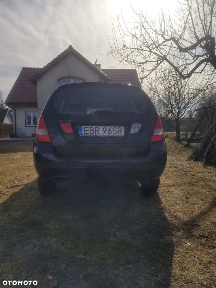 Suzuki Liana 1.6 - 4