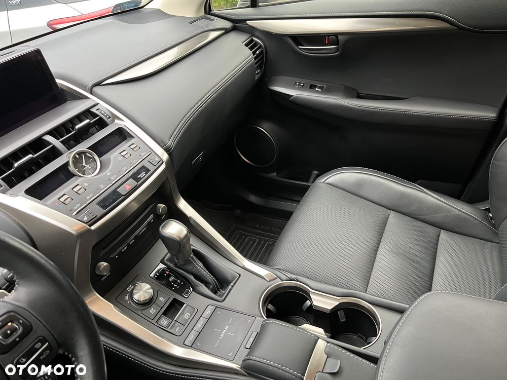 Lexus NX 300h F Sport Edition AWD - 13