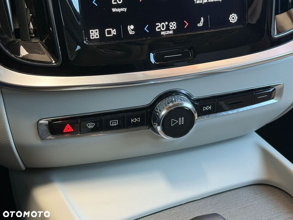 Volvo V60 B4 B Plus Bright - 25