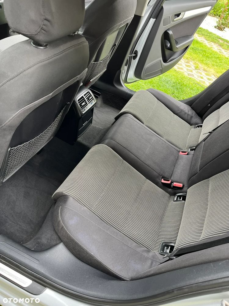 Audi A4 Limousine - 5