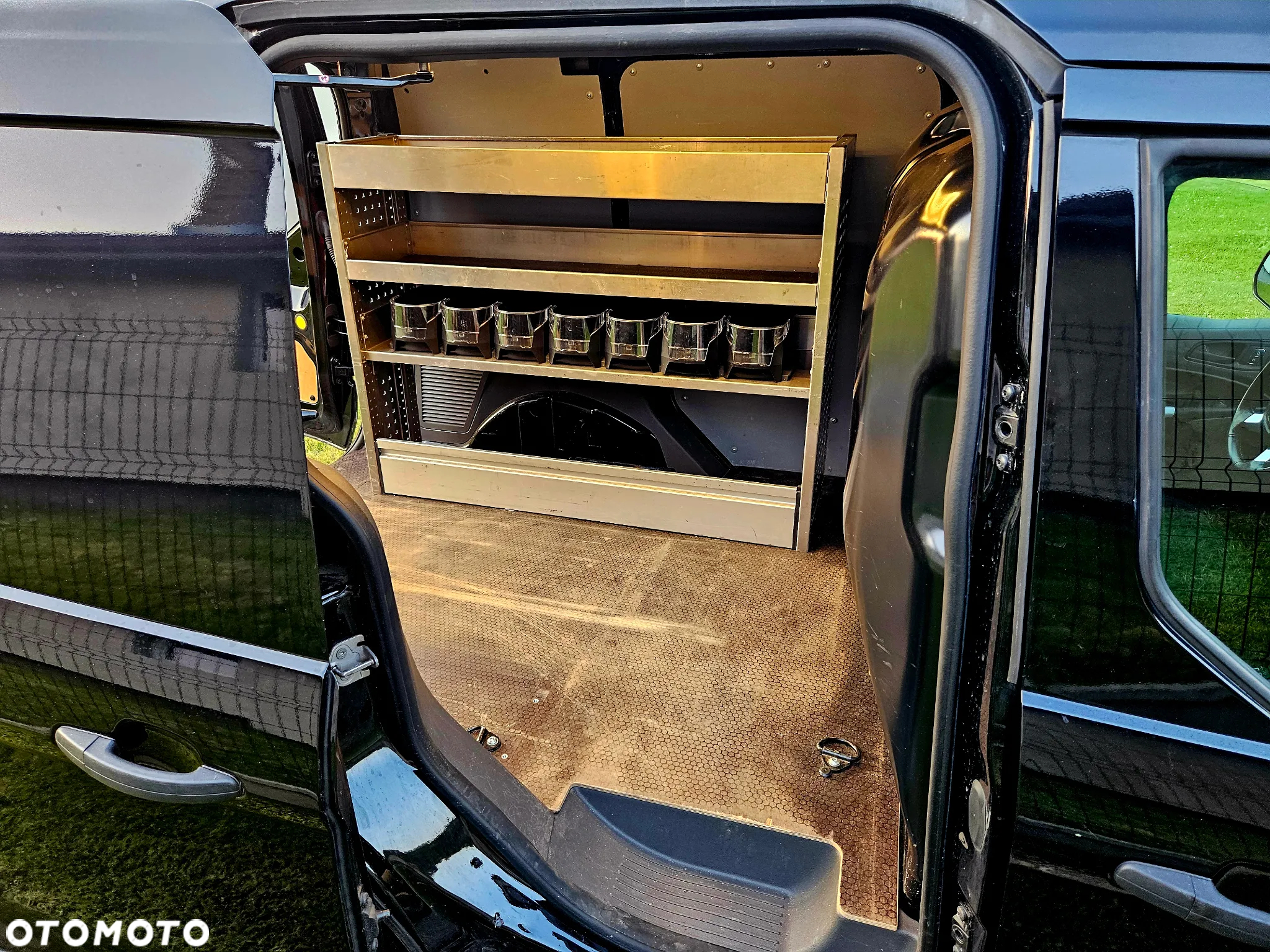 Ford Transit Connect - 10