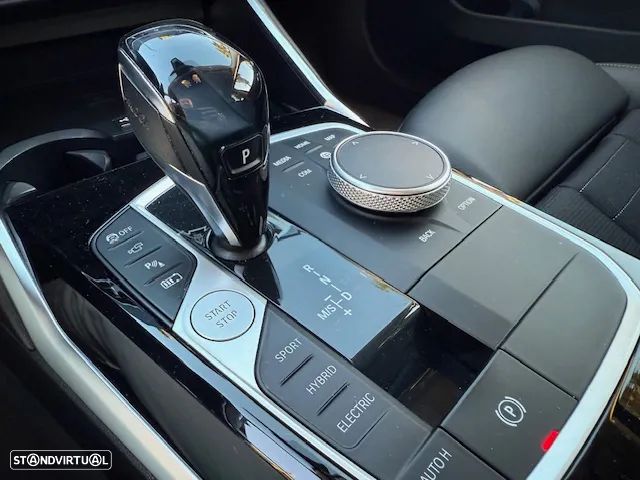 BMW 330 e Touring Aut. Sport Line - 16