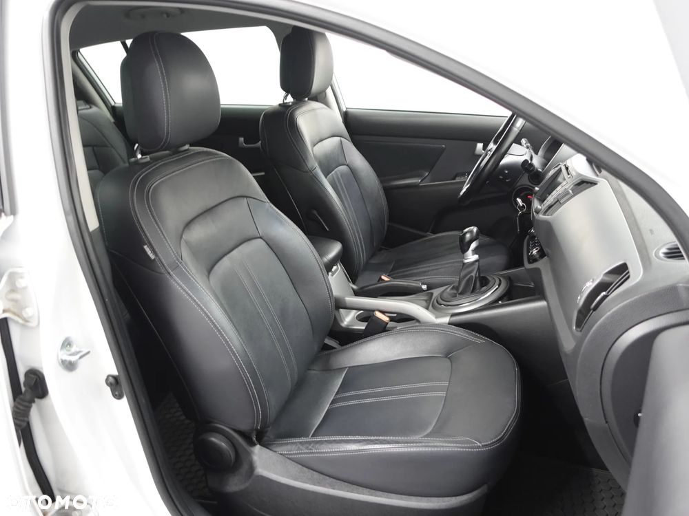 Kia Sportage 1.6 GDI 2WD ISG Dream-Team Edition - 25