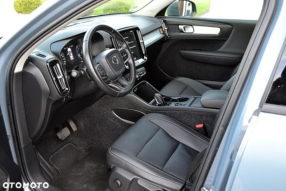 Volvo XC 40 T3 Momentum - 12