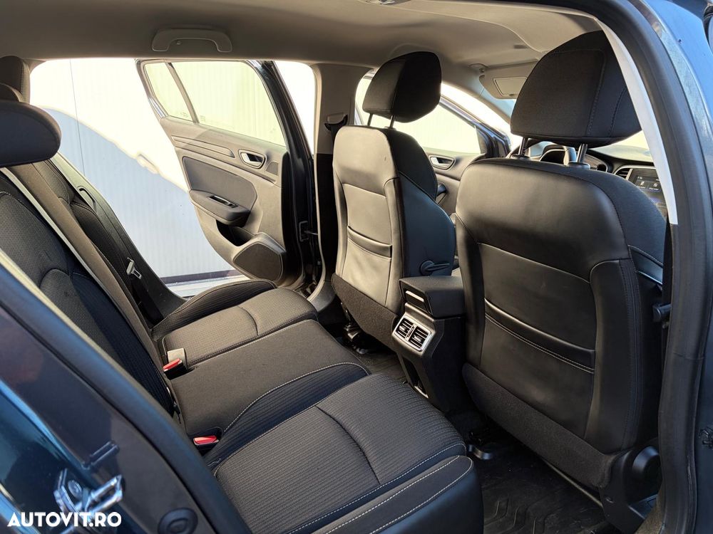 Renault Megane Blue dCi 116 Zen - 27