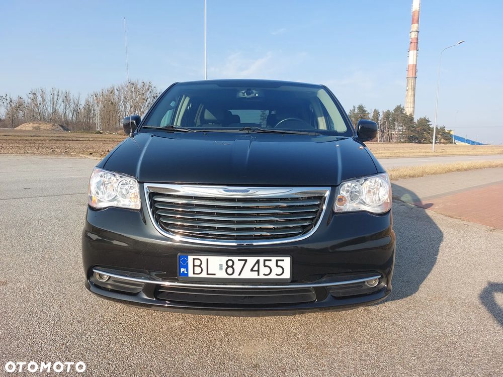 Chrysler Town & Country 3.6 Limited - 6