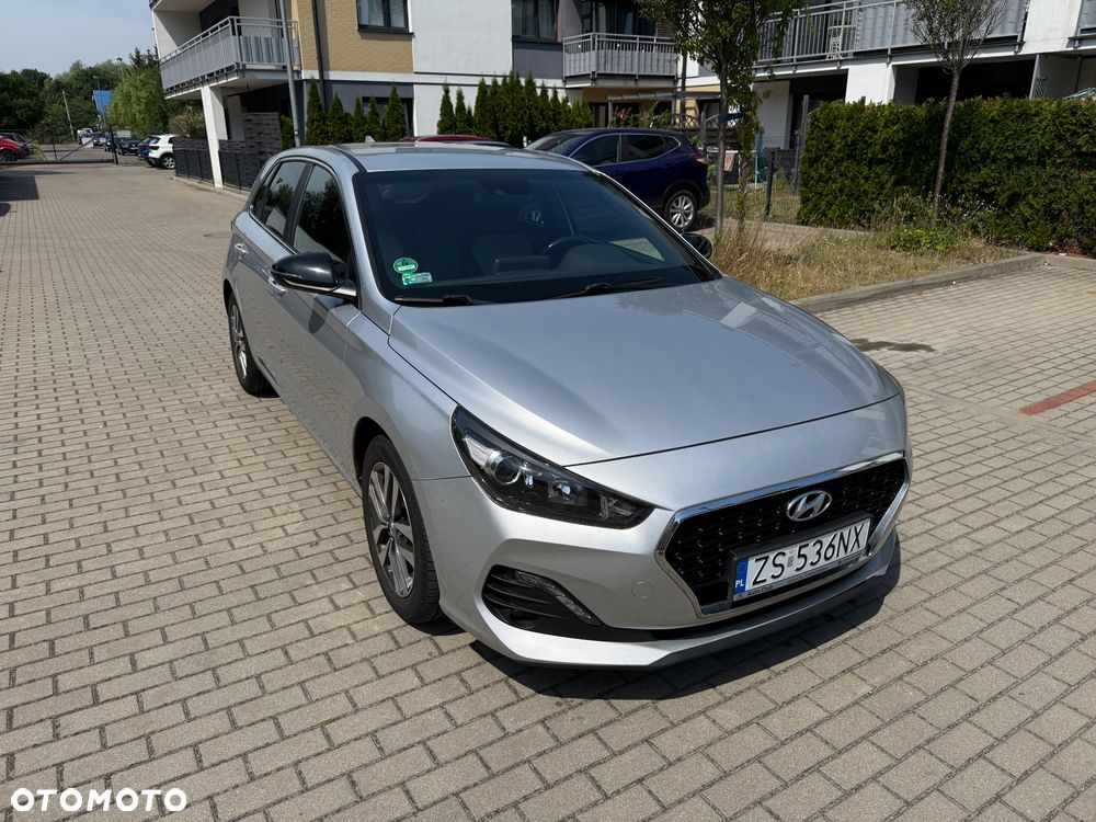 Hyundai i30 1.4 T-GDI Comfort DCT - 4