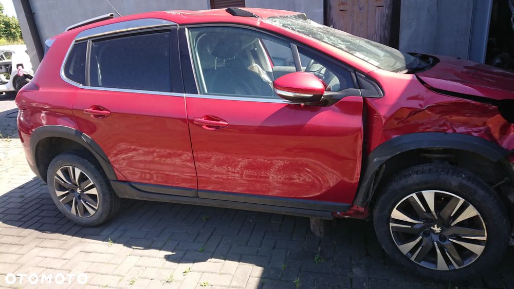 Peugeot 2008 - 18
