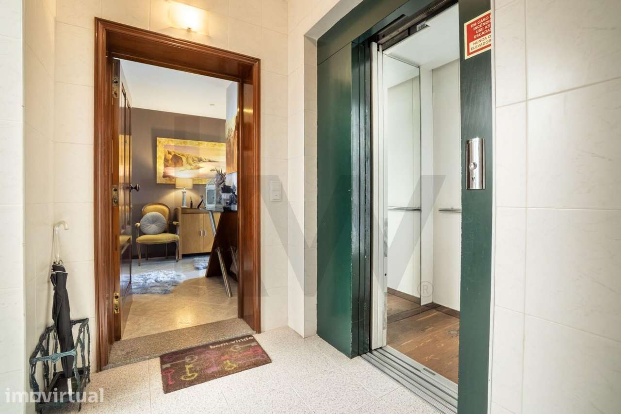 Fabuloso apartamento T2+1, para venda em Santa Maria de Lamas. - Grande imagem: 2/33