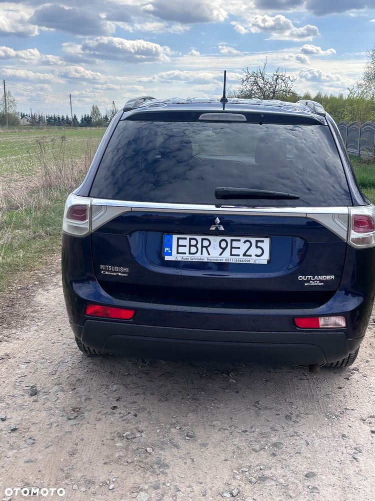 Mitsubishi Outlander 2.2 DID Intense - 3
