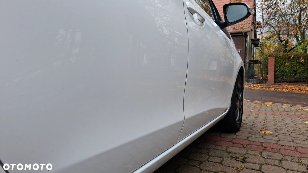 Toyota Yaris 1.0 Active EU6 - 19