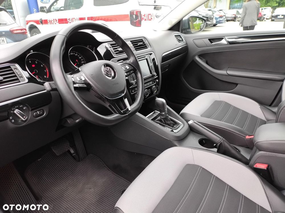 Volkswagen Jetta 1.4 TSI BMT Highline DSG - 12