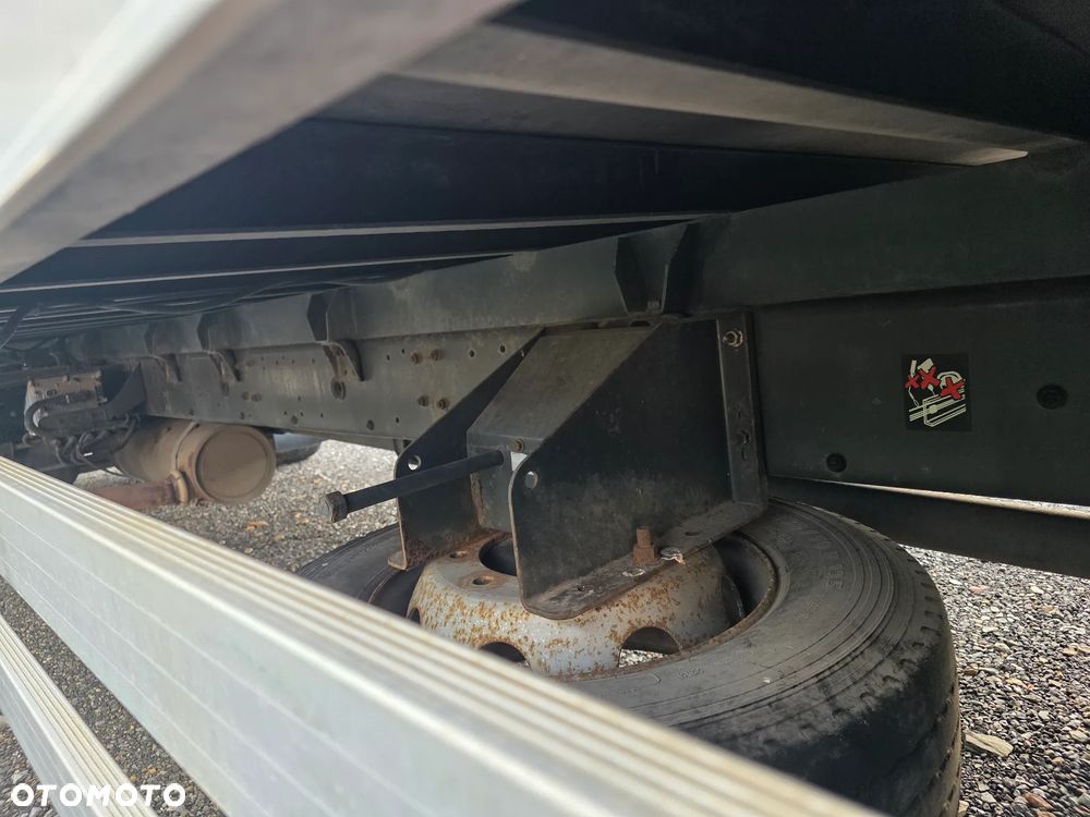 Renault Midlum 240 DXI - 13