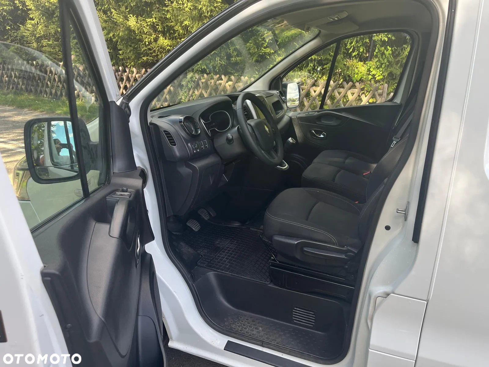 Renault Trafic - 13