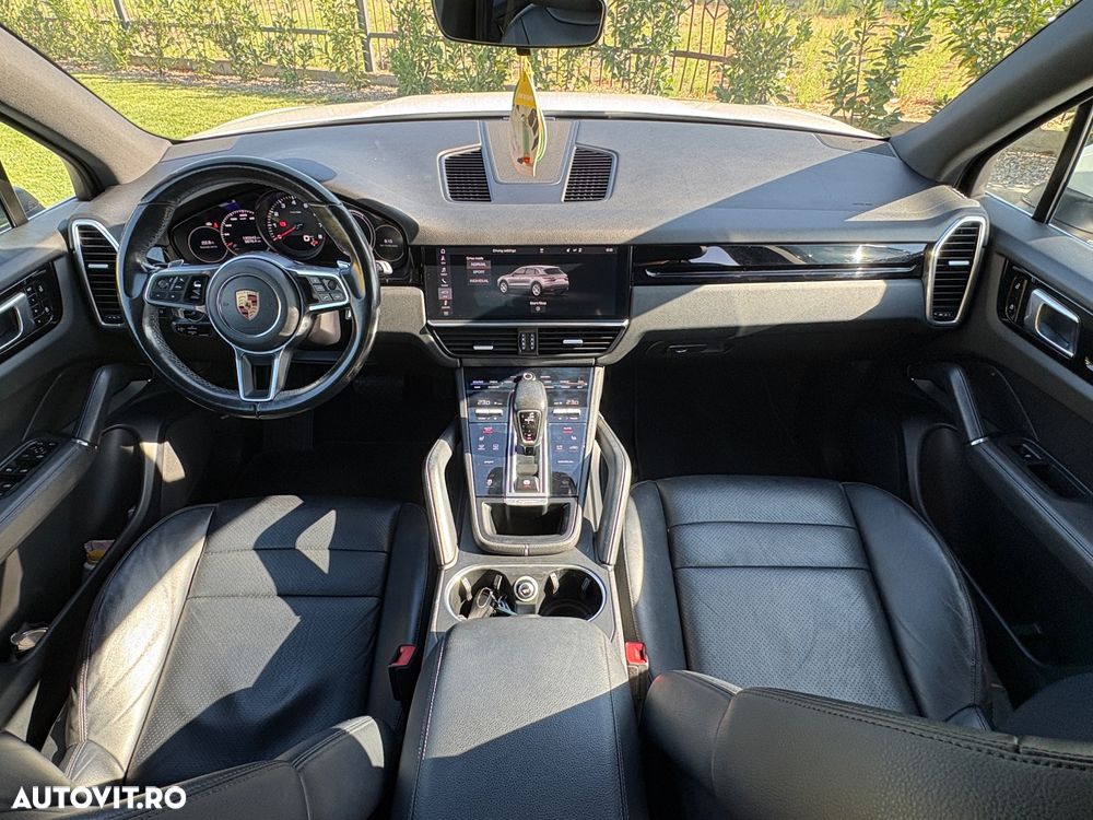 Porsche Cayenne Standard - 20