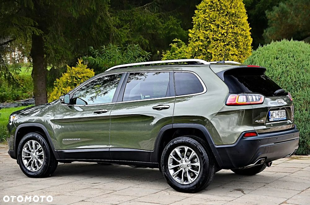 Jeep Cherokee - 4