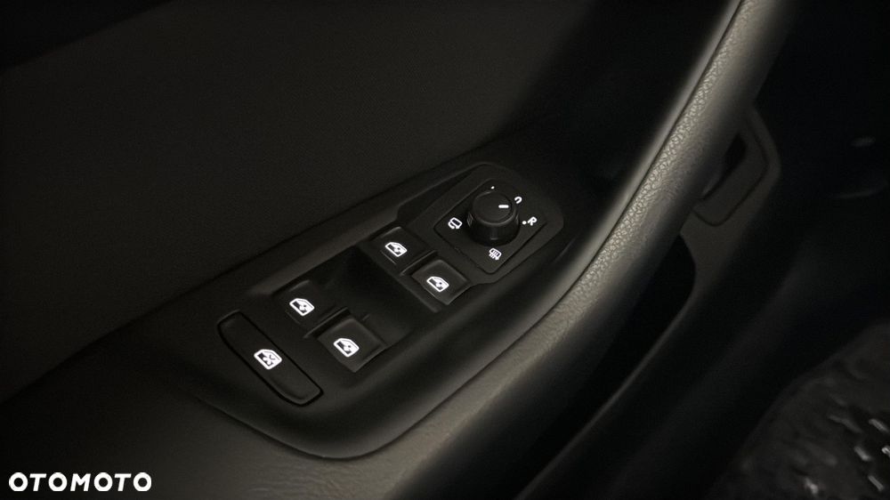 Volkswagen Passat 1.5 TSI EVO Business DSG - 28